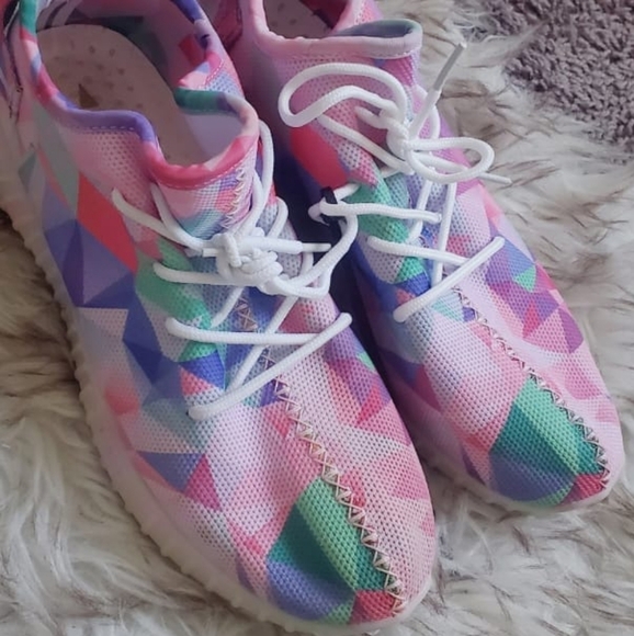 Multi Purpose Knitted Multi Color Prism Shaped Sneakers 🌴 - Picture 3 of 9